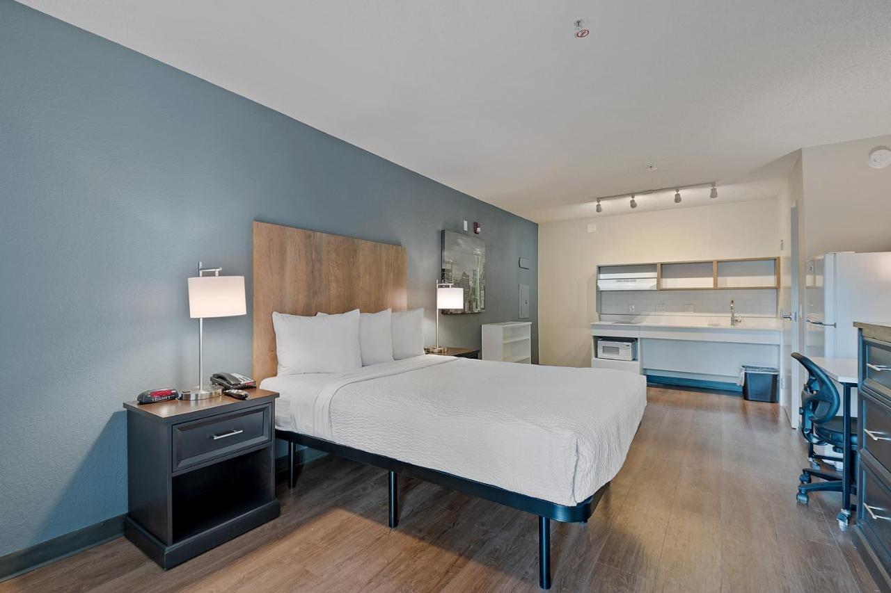Extended Stay America Suites - Miami - Airport - Blue Lagoon Экстерьер фото