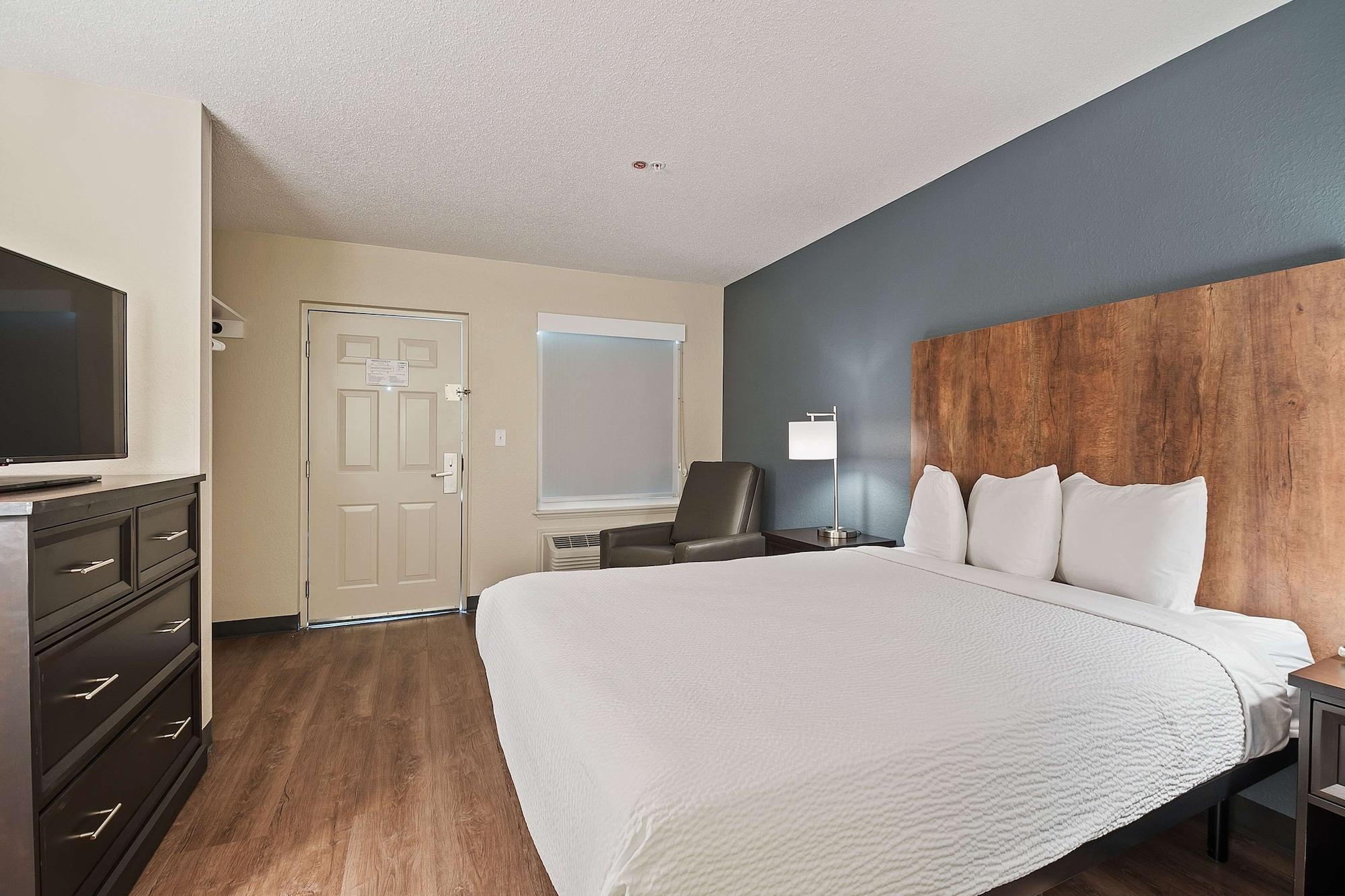 Extended Stay America Suites - Miami - Airport - Blue Lagoon Экстерьер фото