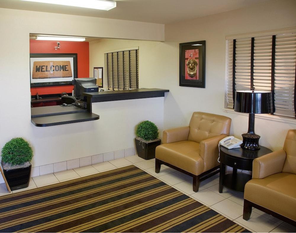 Extended Stay America Suites - Miami - Airport - Blue Lagoon Экстерьер фото