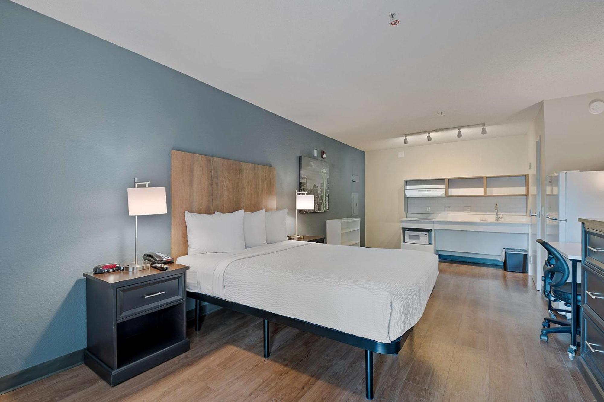 Extended Stay America Suites - Miami - Airport - Blue Lagoon Экстерьер фото