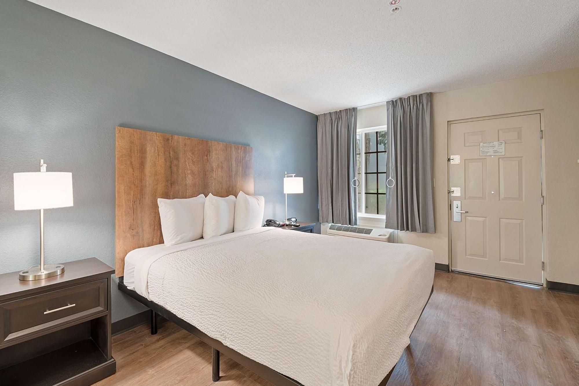 Extended Stay America Suites - Miami - Airport - Blue Lagoon Экстерьер фото